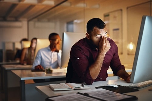 Sitting Workers Istockpeopleimages MED (1)